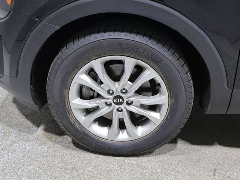 Used 2020 Kia Telluride LX AWD/4WD image 7