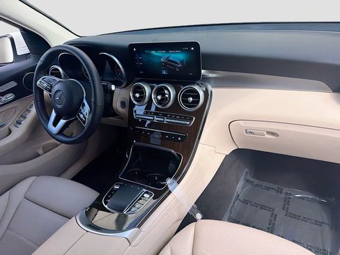 Used 2022 Mercedes-Benz GLC 300 w/ Premium Package Lite image 30
