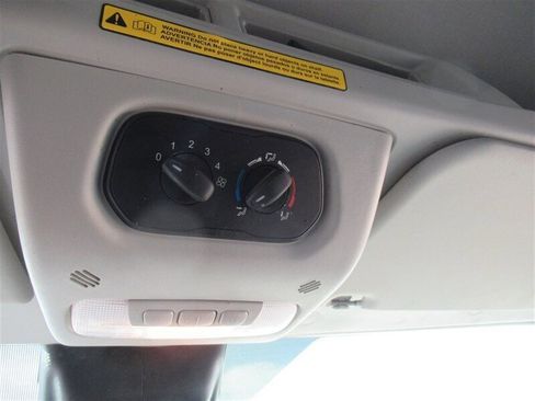 Used 2019 Ford Transit 350 XLT image 21