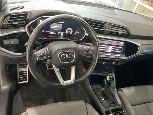 Used 2022 Audi Q3 2.0T Premium Plus image 9