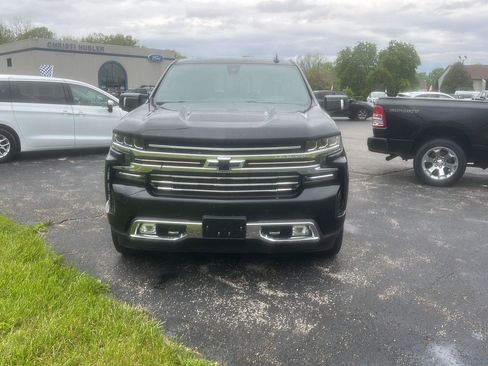 Used 2019 Chevrolet Silverado 1500 High Country w/ Technology Package AWD/4WD image 12