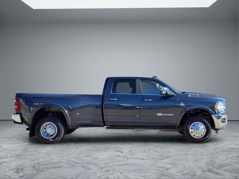Used 2022 RAM 3500 Limited image 8