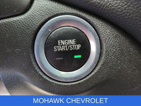 Used 2023 Chevrolet Equinox LT AWD/4WD image 18