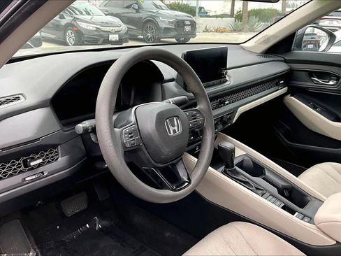 Used 2023 Honda Accord EX image 18