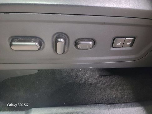 Used 2017 Lincoln Navigator Select image 32