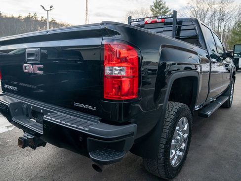 Used 2019 GMC Sierra 2500 Denali w/ Suspension Package, Off-Road image 8