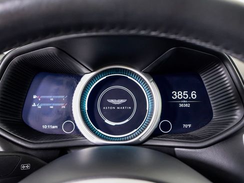 Used 2018 Aston Martin DB11 Coupe RWD image 17