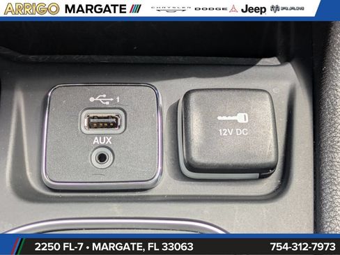 Used 2021 Jeep Cherokee Latitude Lux AWD/4WD image 23