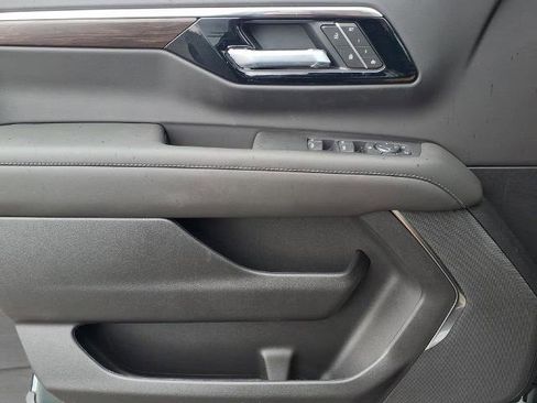 New 2026 Chevrolet Suburban Z71 w/ Sun And Tow Package image 15