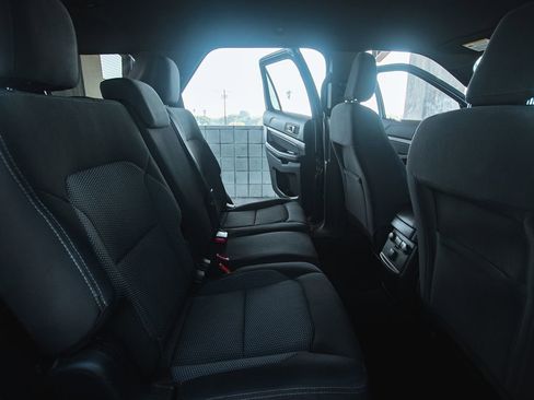 Used 2019 Ford Explorer XLT w/ Equipment Group 201A image 17