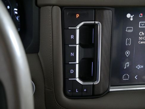 Used 2022 GMC Yukon XL Denali image 24