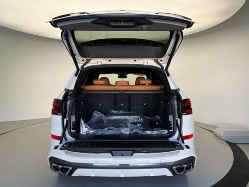Certified 2025 BMW X5 M60i image 5