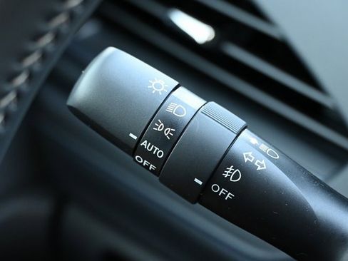 New 2025 Subaru Forester Limited w/ Popular Package image 34