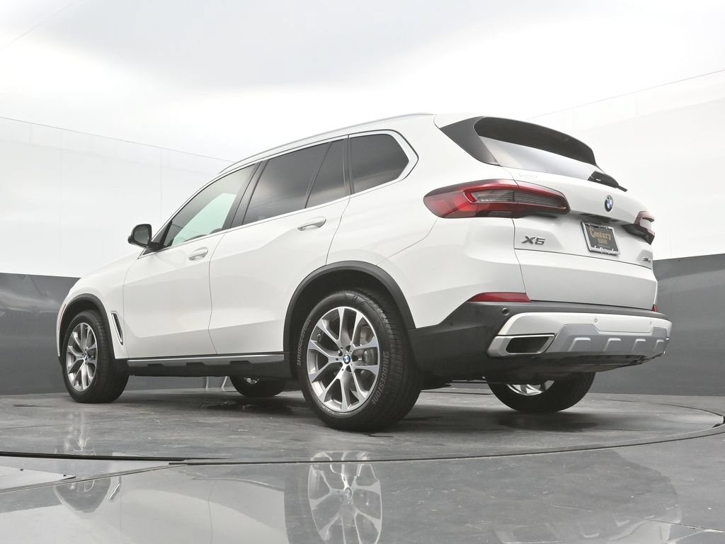 Used 2022 BMW X5 sDrive40i w/ Premium Package RWD image 42