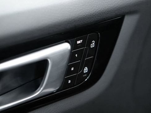 Certified 2023 Porsche Cayenne S Platinum AWD/4WD image 26