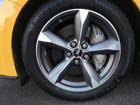 Used 2018 Ford Mustang GT image 15