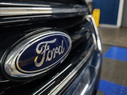 Used 2014 Ford Taurus SEL image 45