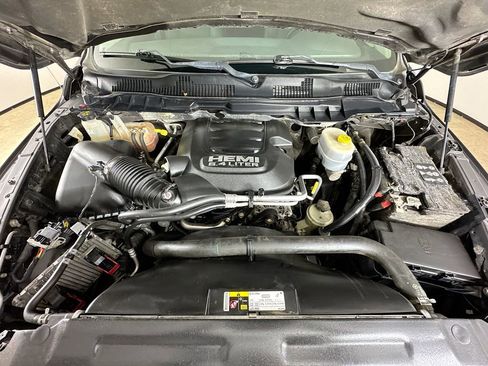 Used 2015 RAM 3500 Tradesman w/ Chrome Appearance Group image 23