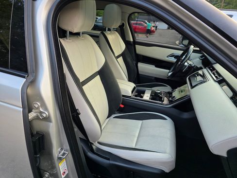 Used 2018 Land Rover Range Rover Velar R-Dynamic SE image 15