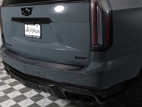 Used 2025 Cadillac Escalade V image 61