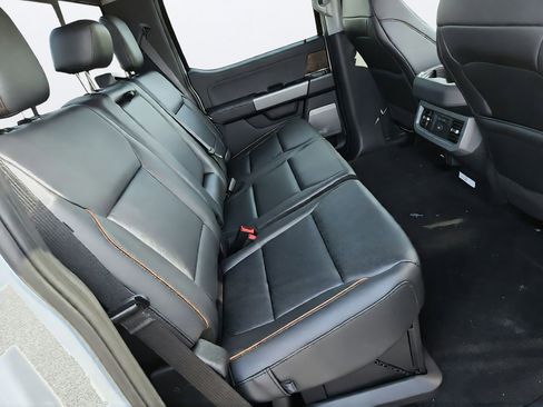 New 2026 Ford F250 Lariat w/ Black Appearance Package AWD/4WD image 28