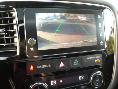 Used 2018 Mitsubishi Outlander LE image 25