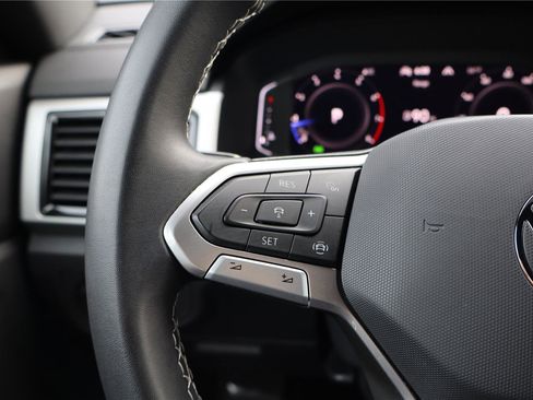 Certified 2023 Volkswagen Atlas Cross Sport SE w/ Black Wheel Package image 17