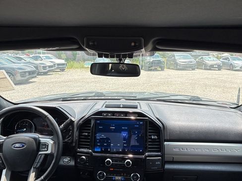 Used 2022 Ford F250 Lariat w/ Black Appearance Package AWD/4WD image 21