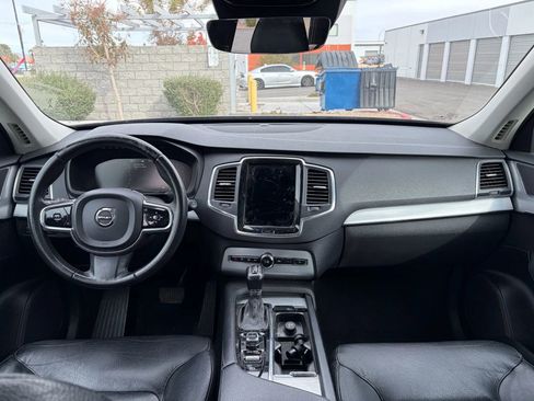 Used 2016 Volvo XC90 T6 Momentum image 14