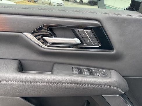 New 2026 GMC Yukon XL Denali image 13