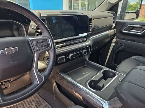 Used 2024 Chevrolet Silverado 3500 LTZ w/ LTZ Plus Package AWD/4WD image 5