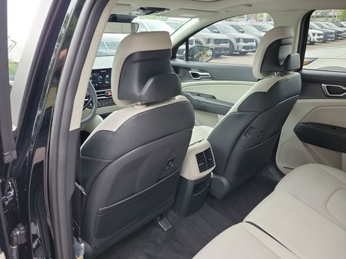 New 2026 Kia Sportage EX FWD image 17