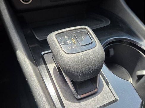 Used 2022 Nissan Rogue SV AWD/4WD image 25