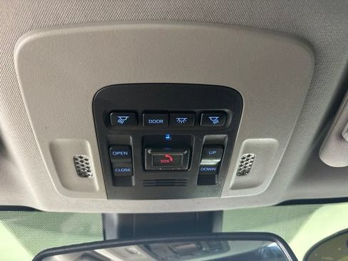 Used 2023 Toyota Camry SE w/ Audio Upgrade Package FWD image 10