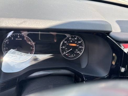 Used 2023 Nissan Pathfinder Rock Creek AWD/4WD image 2