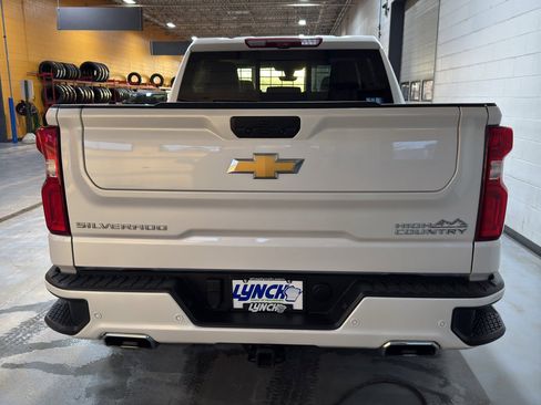 Certified 2022 Chevrolet Silverado 1500 High Country w/ Technology Package image 4