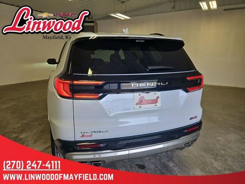 New 2026 GMC Acadia Denali w/ Super Cruise Package FWD image 4