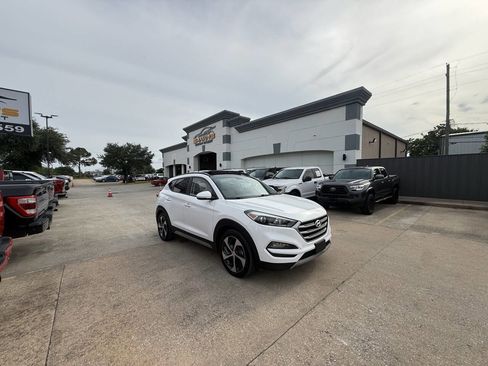Used 2018 Hyundai Tucson Value FWD image 45