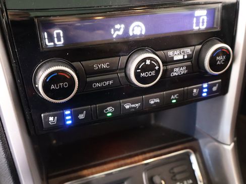 Used 2020 Subaru Ascent Touring w/ Popular Package #3 AWD/4WD image 7