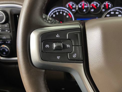 Used 2022 Chevrolet Silverado 1500 LT AWD/4WD image 26