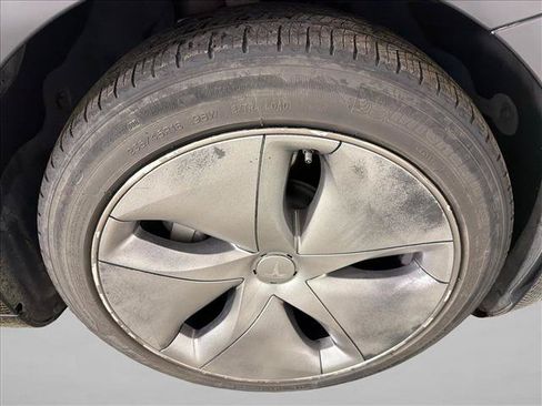 Used 2018 Tesla Model 3 Long Range AWD/4WD image 14