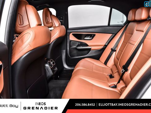 Used 2025 Mercedes-Benz C 300 4MATIC Sedan image 21