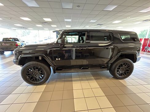 Used 2024 GMC Hummer EV 2X image 2