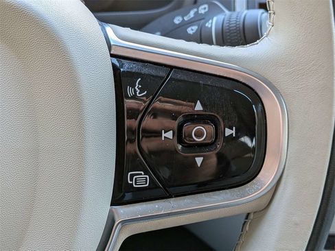 Certified 2023 Volvo XC90 B5 Core image 29