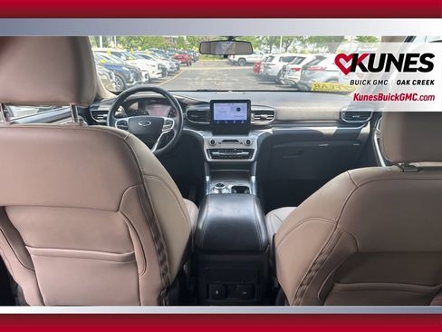 Used 2023 Ford Explorer XLT w/ Equipment Group 202A image 31