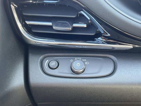 Used 2025 Buick Envista Sport Touring w/ Convenience I Package image 25