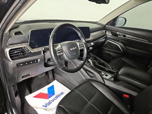 Certified 2024 Kia Telluride EX image 16