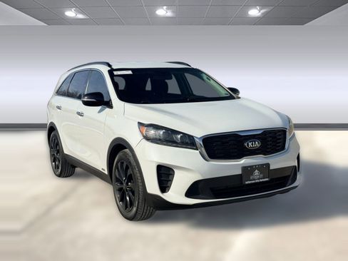 Used 2019 Kia Sorento S image 6