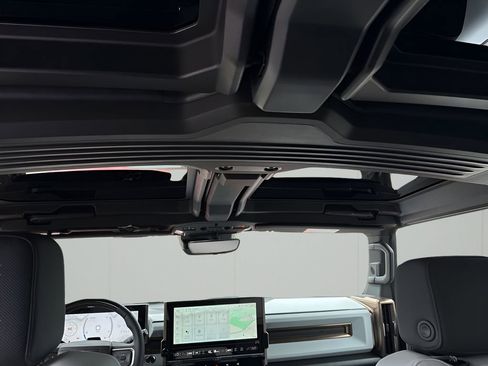 New 2025 GMC Hummer EV 2X image 39