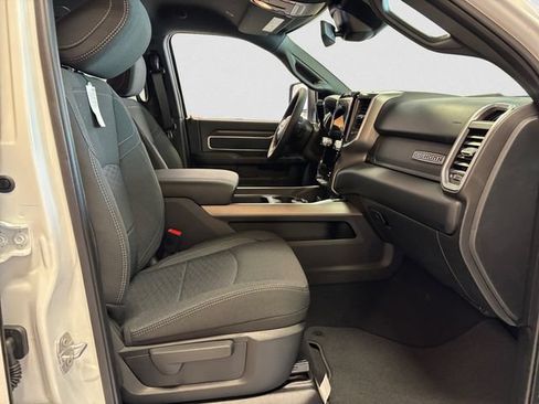 New 2026 RAM 2500 Big Horn AWD/4WD image 16